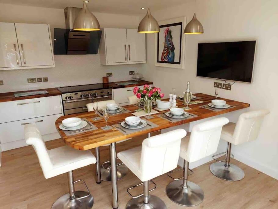 Modern 4 Bedroom House In Weymouth Sunny Corner Ngoại thất bức ảnh